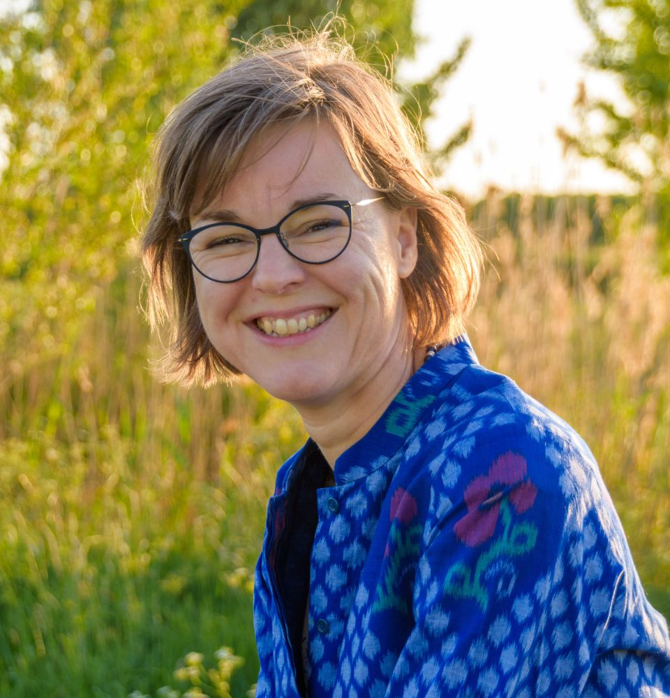 alt="Trainer Petra Swart begeleidt de workshop Ontdek jouw magie in Arnhem"